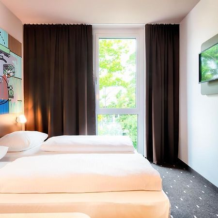 B&B Hotel Stuttgart-Neckarhafen Eksteriør bilde