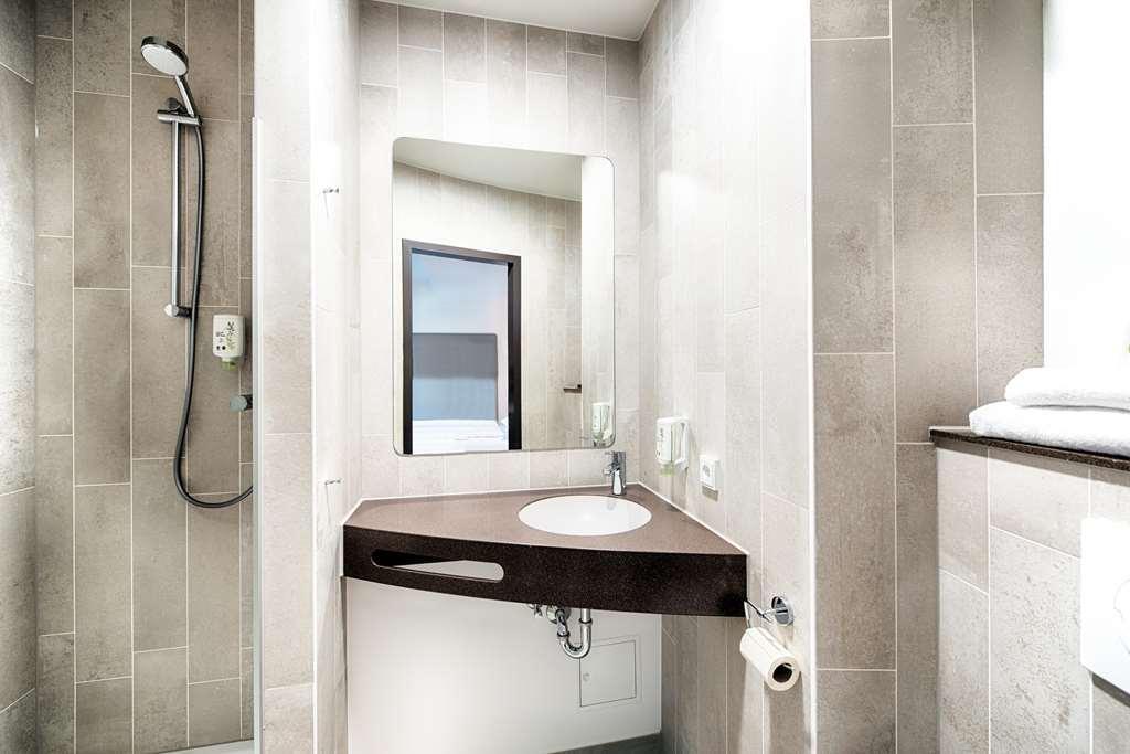B&B Hotel Stuttgart-Neckarhafen Rom bilde